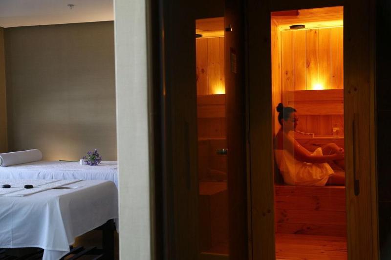 Casa Andina Premium Trujillo Hotel Encalada Bagian luar foto