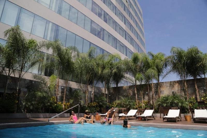 Casa Andina Premium Trujillo Hotel Encalada Bagian luar foto
